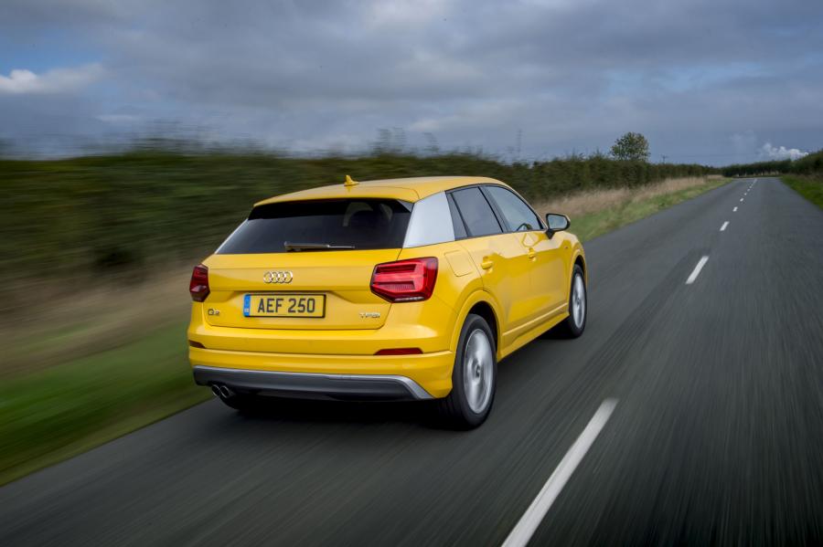  Audi Q2 TFSI S-Line 2016 года  (UK) (фото 3 из 32)